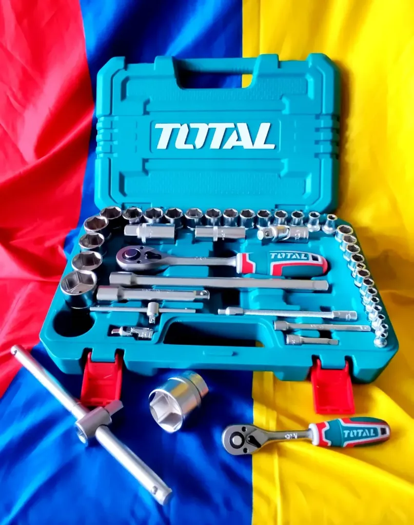 JUEGO RTCHET 25PZ 1/2  10-32MM EN ESTUCHE